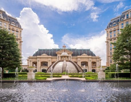 Exploring Macau: Culture, Cuisine, and the Crown Jewel of Cotai, the Grand Lisboa Palace Resort Macau