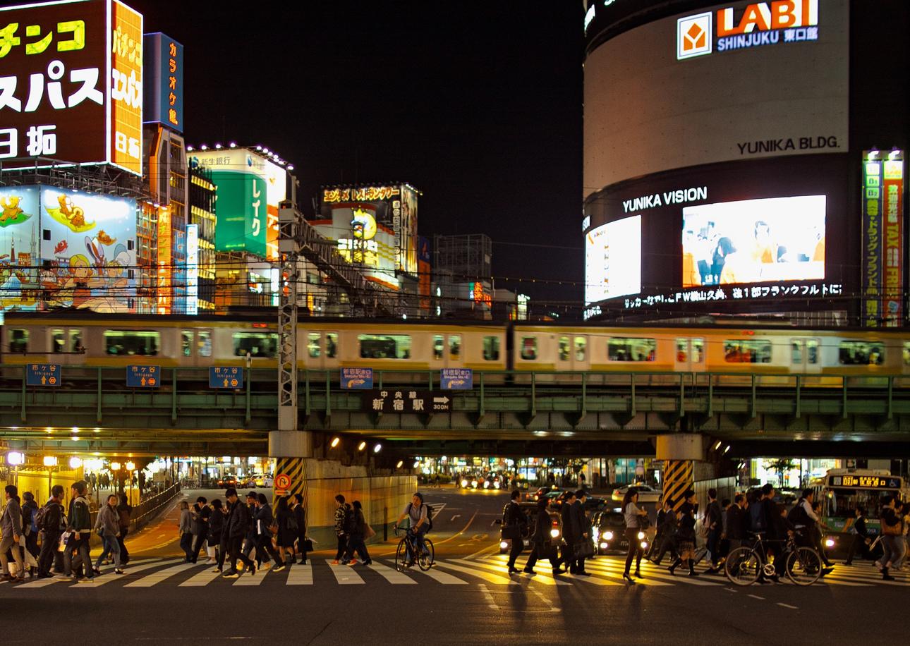 Japan offers 1 million yen to families leaving Tokyo