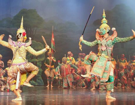 Breaking Gender Barriers: Sisters Challenge Norms as Female Performers of Male Role in Thai Masked Dance