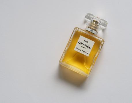 The Evolution of Luxury Fragrances: Exploring Innovative Notes