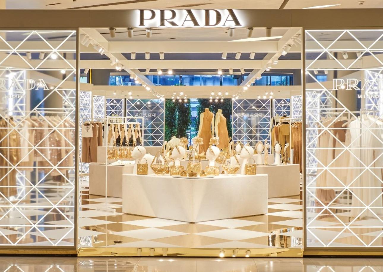 It pops. It shines. It’s Prada!