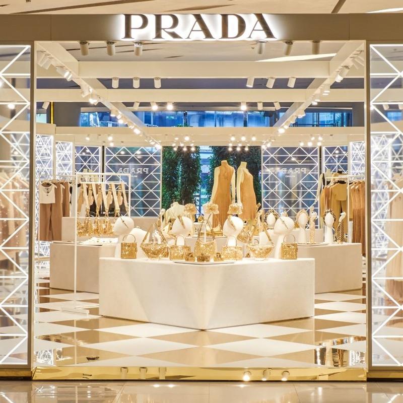 It pops. It shines. It’s Prada!